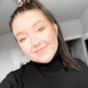 Meet your Posher, Cassandra